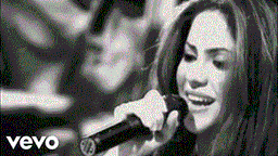Moscas En La Casa Lyrics - Shakira | English Song